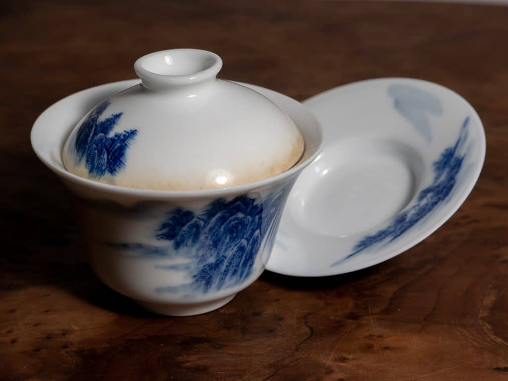 Gaiwan and saucer / Tuo